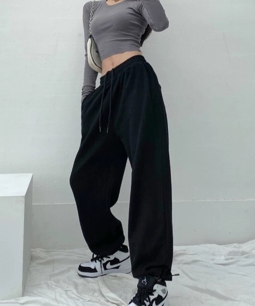 Beststore（ベストストア）の「ストリート スウェット ワイドパンツ ハイウエスト ダンス カジュアル ルーズ 部屋着 全９色（スウェットパンツ・レディース・ブラウン/ライトグレー/ブラック/ブルー/ダークグリーン/アイボリー/ダークグレー/ネイビー/パープル・M/L）」の15枚目の写真