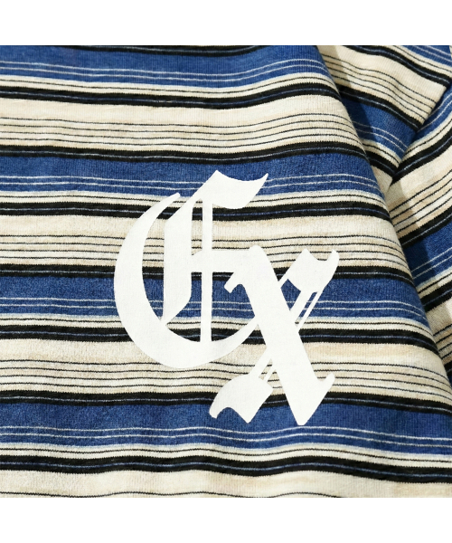 EXTRAORDINARY（エクストラオーディナリー）の「GOTHIC LOGO STRIPE LS TEE BLUE（Tシャツ/カットソー・メンズ・その他・LARGE/X-LARGE/MEDIUM）」の4枚目の写真