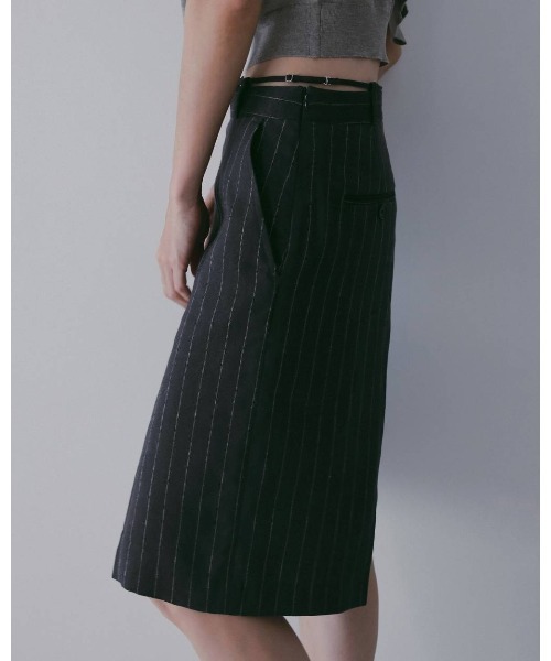 anuke(アンヌーク)の「Linen Half Pants 62610705(その他パンツ・メンズ・ブラウン/ネイビー・36/38)」の7枚目の写真
