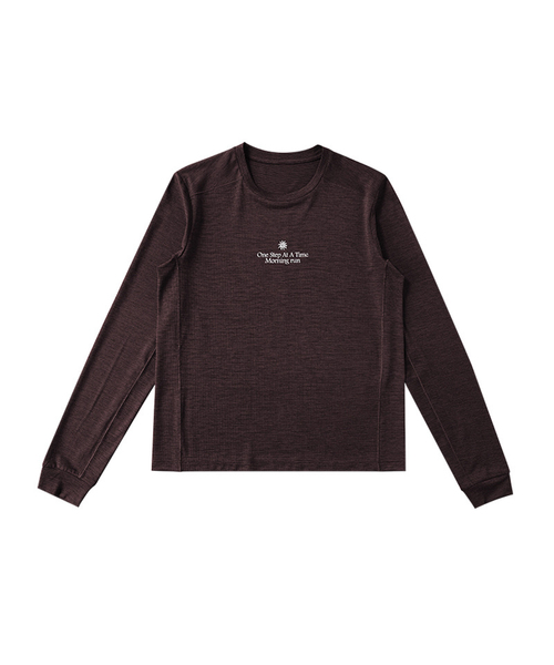 BUTTON SEOUL（ボタンソウル）の「[ウィメンズ] エアライトバックグラフィックモーニングランロングスリーブ (7 COLOR)（Tシャツ/カットソー・レディース・オリーブ/ブラック/ピンク/ブラウン/オレンジ/パープル/レモンイエロー・SMALL/MEDIUM/LARGE）」の3枚目の写真