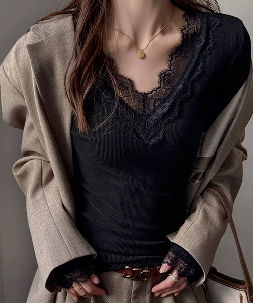 Doux Belle（ドゥーベル）の「レース付きVネックトップス（Tシャツ/カットソー・レディース・ホワイト/ブラック・LARGE/MEDIUM）」の11枚目の写真