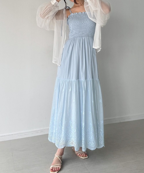 junoah(ジュノア)の「コットンレースシャーリングキャミワンピース(一部ペチセット)(ワンピース・レディース・ホワイト/ライトブルー/ブラック・SMALL/MEDIUM/LARGE)」の10枚目の写真