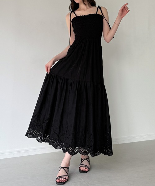junoah(ジュノア)の「コットンレースシャーリングキャミワンピース(一部ペチセット)(ワンピース・レディース・ホワイト/ライトブルー/ブラック・SMALL/MEDIUM/LARGE)」の12枚目の写真