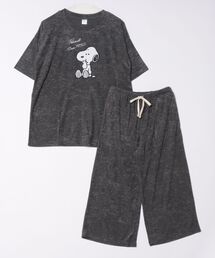 PEANUTS（ピーナッツ）の「PEANUTS SNOOPY（ピーナッツ スヌーピー） パイルTシャツ＆七分丈パンツ パジャマ/上下セットアップ/ルームウェア（ルームウェア/パジャマ）」
