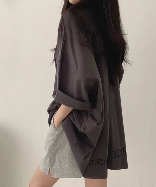 LETee(レティー)の「ゆるっとシルエットでこなれ感♪大人カジュアルに決まるビッグTシャツ(Tシャツ/カットソー・レディース・ダークグレー/ブラック/カーキ・FREE)」の10枚目の写真