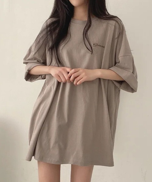 LETee(レティー)の「ゆるっとシルエットでこなれ感♪大人カジュアルに決まるビッグTシャツ(Tシャツ/カットソー・レディース・ダークグレー/ブラック/カーキ・FREE)」の17枚目の写真