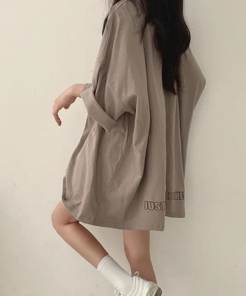 LETee(レティー)の「ゆるっとシルエットでこなれ感♪大人カジュアルに決まるビッグTシャツ(Tシャツ/カットソー・レディース・ダークグレー/ブラック/カーキ・FREE)」の19枚目の写真