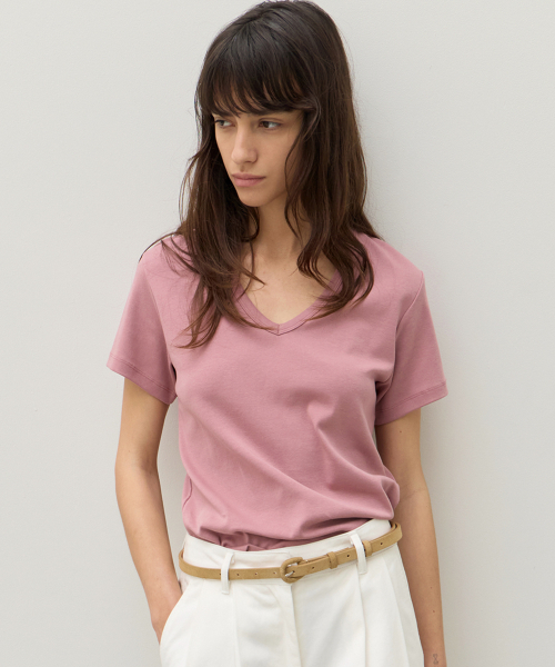 LEVAR(レバー)の「All-day Cotton V-neck T-shirt - Dusty Rose(Tシャツ/カットソー・レディース・その他・SMALL/MEDIUM)」の1枚目の写真