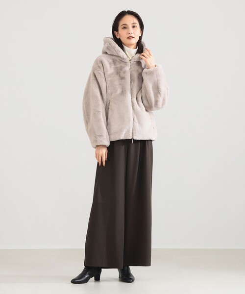 Demi-Luxe BEAMS(デミルクス ビームス)の「TATRAS / YUMOLA ボア ブルゾン(ブルゾン・レディース・ライトグレー/ブラック・2/1)」の18枚目の写真