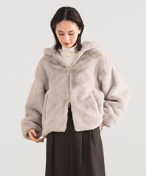 Demi-Luxe BEAMS(デミルクス ビームス)の「TATRAS / YUMOLA ボア ブルゾン(ブルゾン・レディース・ライトグレー/ブラック・2/1)」の22枚目の写真