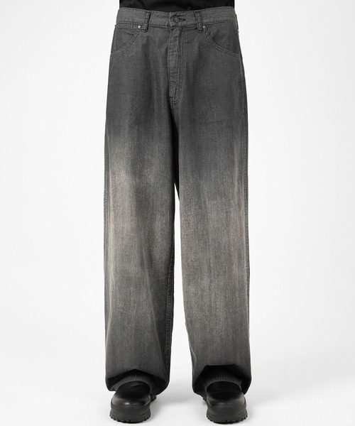 LAD MUSICIAN(ラッドミュージシャン)の「4.5oz GRADATION DENIM BAGGY PANTS(デニムパンツ・メンズ・ブラック系・42/44/46)」の2枚目の写真