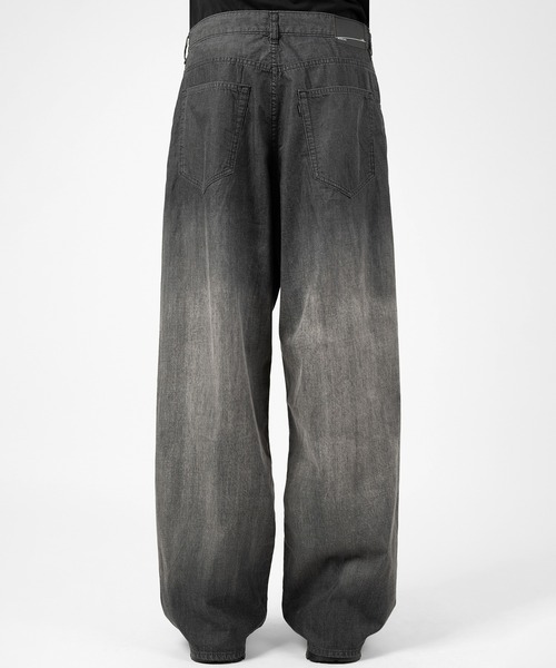LAD MUSICIAN(ラッドミュージシャン)の「4.5oz GRADATION DENIM BAGGY PANTS(デニムパンツ・メンズ・ブラック系・42/44/46)」の4枚目の写真