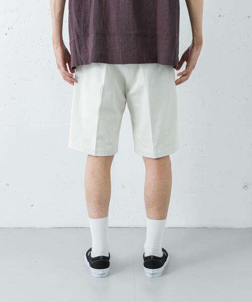 BROOKS BROTHERS(ブルックスブラザーズ)の「『別注』BROOKS BROTHERS×URBAN RESEARCH PLEAT SHORTS(その他パンツ・メンズ・ブラック/ベージュ系その他・X-LARGE/LARGE/MEDIUM)」の13枚目の写真