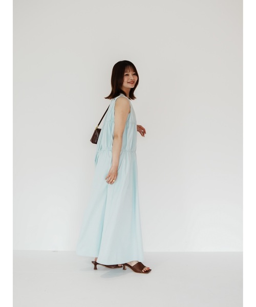 Katrin TOKYO(カトリーントーキョー)の「gather tiered onepiece(ワンピース・レディース・ブルー/ホワイト/ストライプ・FREE/XS)」の4枚目の写真