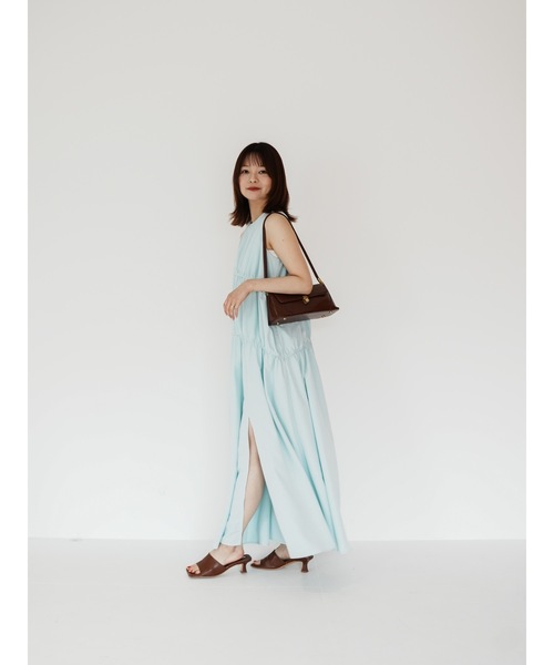 Katrin TOKYO(カトリーントーキョー)の「gather tiered onepiece(ワンピース・レディース・ブルー/ホワイト/ストライプ・FREE/XS)」の8枚目の写真
