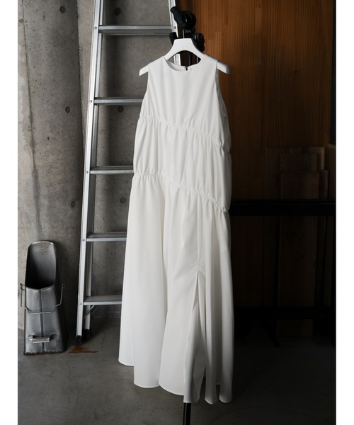 Katrin TOKYO(カトリーントーキョー)の「gather tiered onepiece(ワンピース・レディース・ブルー/ホワイト/ストライプ・FREE/XS)」の12枚目の写真