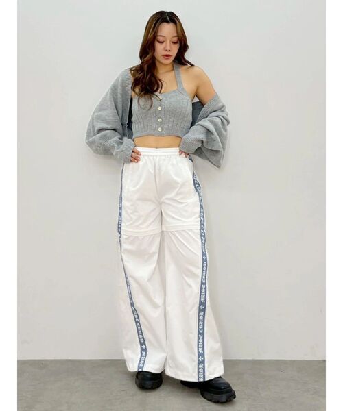 EVRIS(エヴリス)の「ラメラインワイドパンツ【セットアップ着用可能】(カーゴパンツ・レディース・ホワイト/ブラック/レッド・FREE)」の21枚目の写真