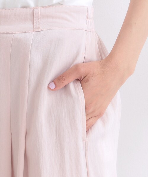 OPAQUE.CLIP(オペークドットクリップ)の「ライトカラー タックスーパーワイドパンツ【洗濯機OK】(その他パンツ・レディース・ナチュラル/ベビーピンク・36/40/38)」の4枚目の写真