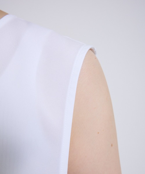 vent blanc(ヴァンブラン)の「VB : denicher デニシェ Naturemier シャンブレーノースリブラウス(シャツ/ブラウス・レディース・ホワイト/ベビーピンク・FREE)」の9枚目の写真