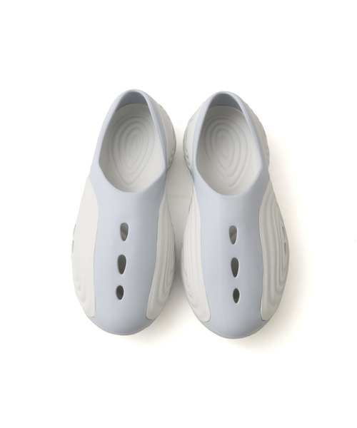 crocs（クロックス）の「crocs Ripple / クロック スリップル（サンダル・メンズ・グレー・26.0cm/27.0cm/28.0cm/29.0cm）」の2枚目の写真