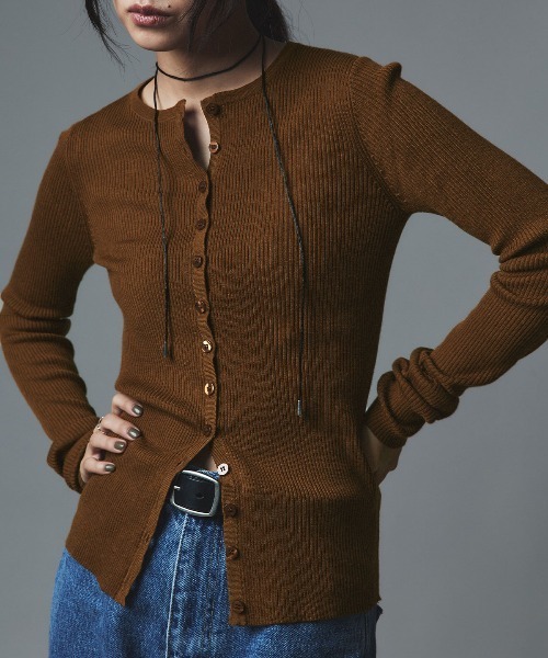 W:Huku(フーク)の「【W:Huku / ウールミックスライトニット】カーディガン / Wool Blend Lightweight Knit Cardigan(ニット/セーター・レディース・チャコール/ブラック/ライトグレー/ブラウン・FREE)」の4枚目の写真