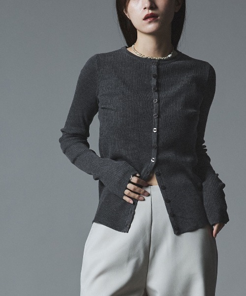 W:Huku(フーク)の「【W:Huku / ウールミックスライトニット】カーディガン / Wool Blend Lightweight Knit Cardigan(ニット/セーター・レディース・チャコール/ブラック/ライトグレー/ブラウン・FREE)」の5枚目の写真