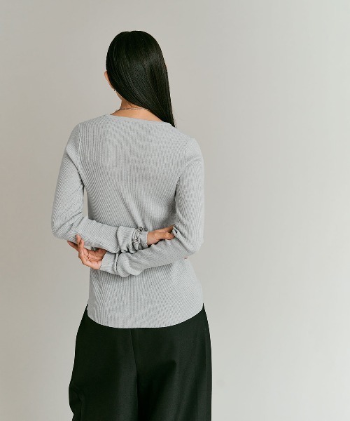 W:Huku(フーク)の「【W:Huku / ウールミックスライトニット】カーディガン / Wool Blend Lightweight Knit Cardigan(ニット/セーター・レディース・チャコール/ブラック/ライトグレー/ブラウン・FREE)」の9枚目の写真