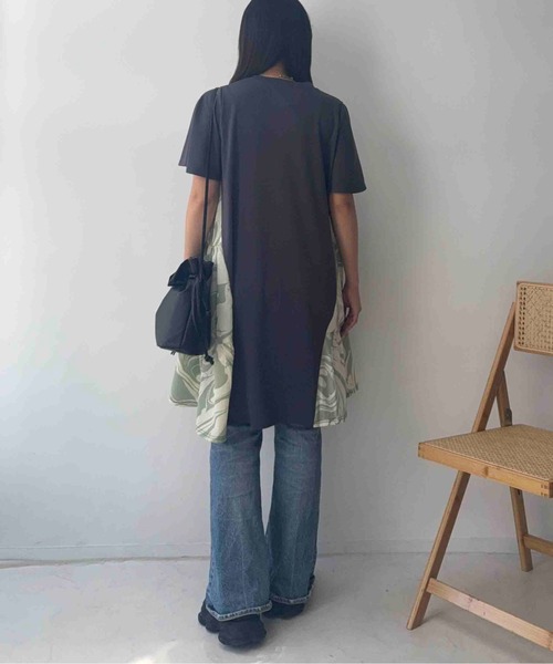 AS KNOW AS plus(アズノゥアズプラス)の「〇ひんやり冷感 サイド切り替えドッキング半袖ワンピース(ワンピース・レディース・ブラック系/グレー系/ネイビー系・FREE)」の13枚目の写真
