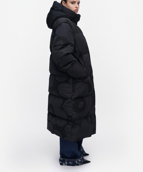 marimekko(マリメッコ)の「【バナー掲載特典付】《一部店舗・オンラインストア限定》Taiottu Unikko / down coat(ダウンジャケット/コート・レディース・ブラック・LARGE/MEDIUM/SMALL/X-SMALL)」の4枚目の写真