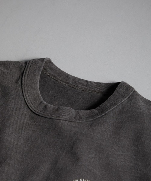 Carhartt WIP(カーハートダブリューアイピー)の「【MAISON CLUB】50's Brand Emblem Logo Tee / Made in Japan ピグメントダイ加工 日本製(Tシャツ/カットソー・メンズ・ネイビー/ブラック・L/M)」の12枚目の写真