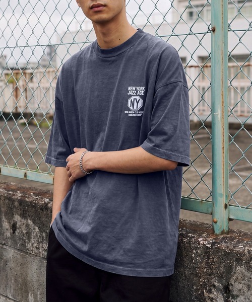 Carhartt WIP(カーハートダブリューアイピー)の「【MAISON CLUB】50's Brand Emblem Logo Tee / Made in Japan ピグメントダイ加工 日本製(Tシャツ/カットソー・メンズ・ネイビー/ブラック・L/M)」の6枚目の写真