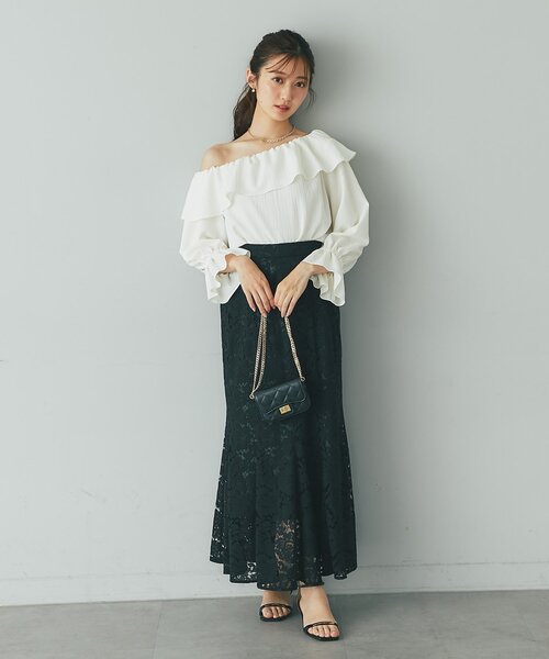 La boutique BonBon(ラブティックボンボン)の「【程よい肌見せ】アシメワンショルブラウス(シャツ/ブラウス・レディース・ネイビー/バイオレット/オフホワイト・FREE)」の7枚目の写真