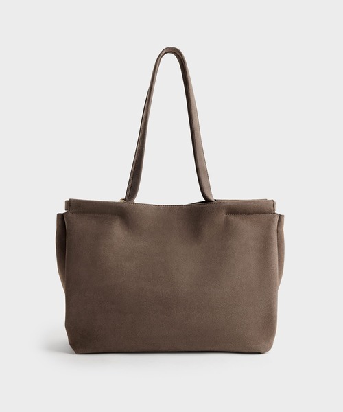 CHARLES & KEITH(チャールズ & キース)の「Zephyr ゼファー タッセル トートバッグ(トートバッグ・レディース・レディッシュグレー・XL)」の3枚目の写真