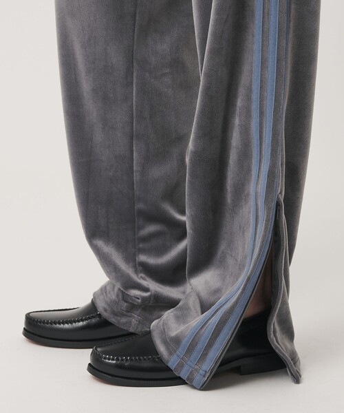 adidas Originals(アディダスオリジナルス)の「【別注】<adidas Originals>ファイヤーバード ベロアトラックパンツ(その他パンツ・レディース・ダークグレー・XXS/XS/S)」の12枚目の写真