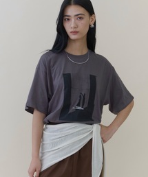 ルーズシルエットアートフォトTシャツ