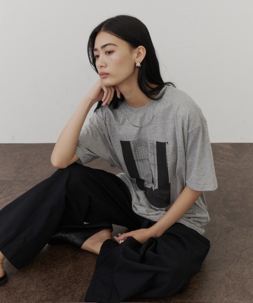 DFFUR.（ディフル）の「ルーズシルエットアートフォトTシャツ（Tシャツ/カットソー・レディース・グレー/ピンク/チャコールグレー・FREE）」の18枚目の写真