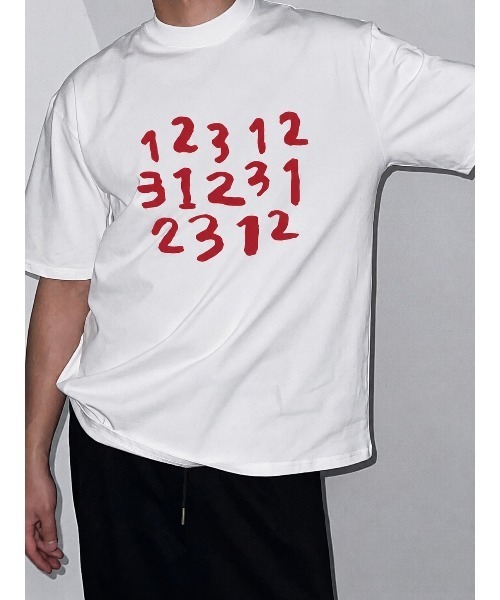 FreeZone(フリーゾーン)の「ハンドライティングナンバープリント オーバーサイズTシャツ(Tシャツ/カットソー・メンズ・グレー/ホワイト/ベージュ・F)」の6枚目の写真