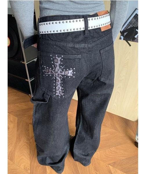 ViViDAY(ビビデー)の「レオパードクロス×スターモチーフ ワイドデニムパンツ(デニムパンツ・レディース・ブラック・S/M)」の6枚目の写真