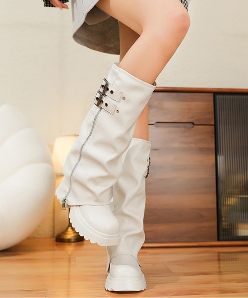 Nia(ニア)の「Nia(ニア)/ダブルベルト ボリュームソール ロングブーツ(ブーツ・レディース・ブラック/ホワイト/ブラウン・36/40/38)」の10枚目の写真