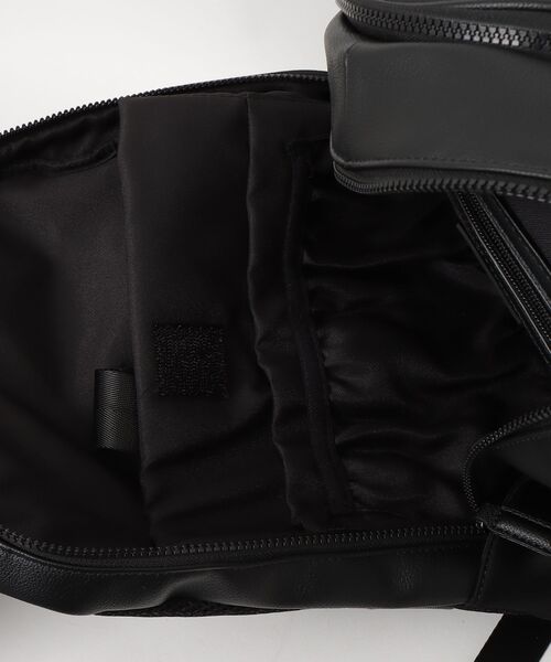 REPLAY(リプレイ)の「ミニマルデザインバックパック(バックパック/リュック・メンズ・ブラック・ONESIZE)」の4枚目の写真