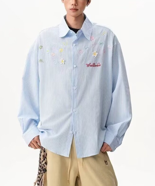 FreeZone(フリーゾーン)の「小花刺繍ストライプオーバーサイズシャツ(シャツ/ブラウス・メンズ・ピンク/ブルー/イエロー・F)」の10枚目の写真