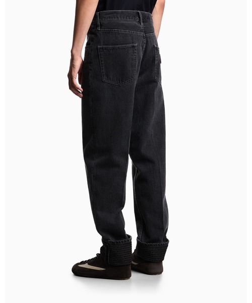 EMPORIO ARMANI(エンポリオアルマーニ)の「【エンポリオ アルマーニ】ルーズフィットジーンズ J73 デニム ロゴ入りターンアップ(デニムパンツ・メンズ・グレー・32inch/28inch/36inch/27inch/33inch)」の5枚目の写真