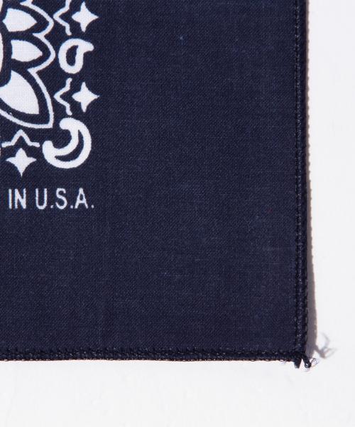 B:MING by BEAMS（ビーミングバイビームス）の「THE BANDANNA COMPANY / バンダナ（バンダナ/スカーフ・レディース・ホワイト/ブラック/レッド/ネイビー・ONE SIZE）」の8枚目の写真