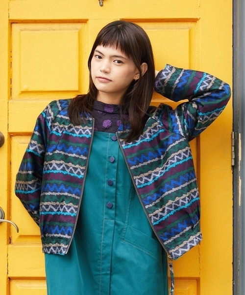 Jocomomola(ホコモモラ)の「Pincelade ジャカードボーダーノーカラージャケット(ノーカラージャケット・レディース・ネイビー/ベージュ・40)」の6枚目の写真