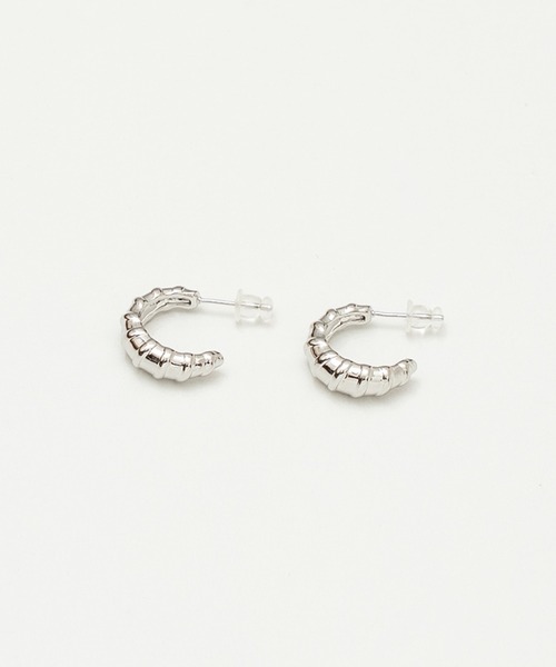 AJUGA.(アジュガ)の「ボールドリッジフープピアス(ピアス(両耳用)・レディース・シルバー/ゴールド・ONE SIZE)」の5枚目の写真