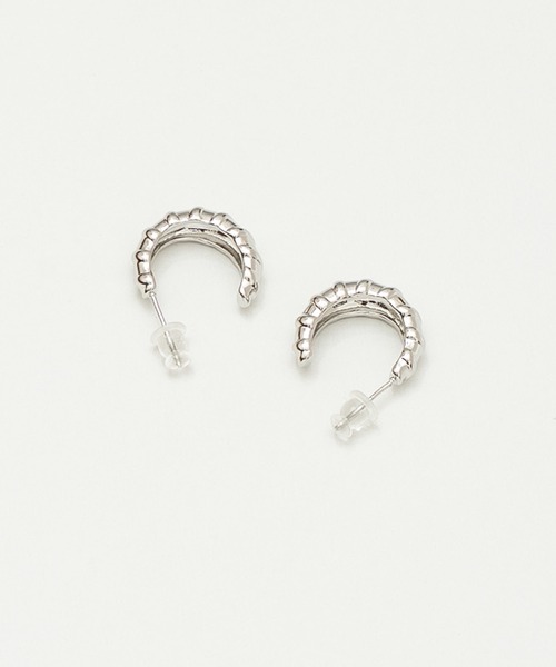 AJUGA.(アジュガ)の「ボールドリッジフープピアス(ピアス(両耳用)・レディース・シルバー/ゴールド・ONE SIZE)」の7枚目の写真