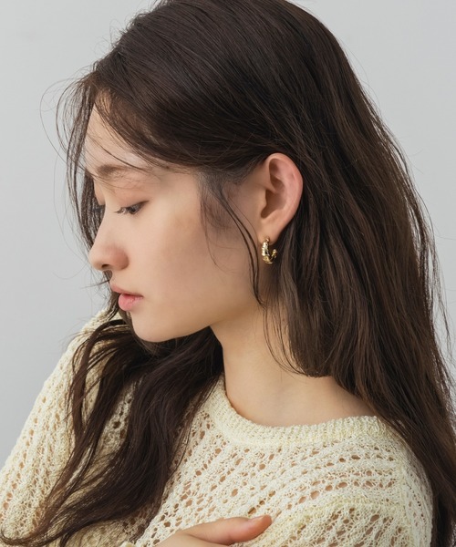 AJUGA.(アジュガ)の「ボールドリッジフープピアス(ピアス(両耳用)・レディース・シルバー/ゴールド・ONE SIZE)」の18枚目の写真