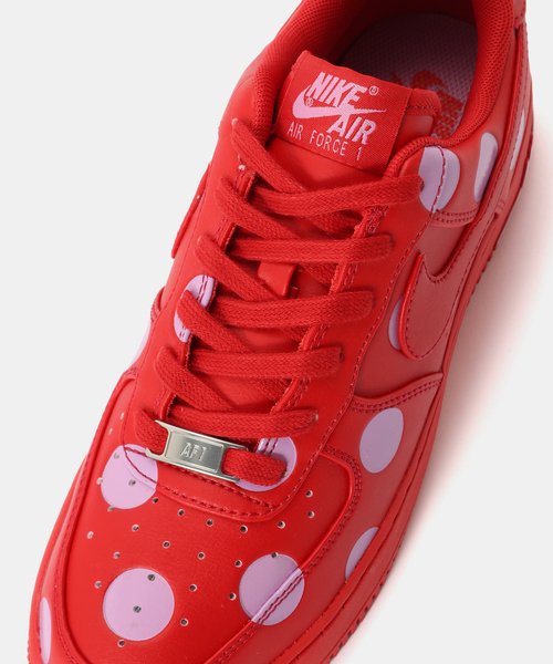 NIKE(ナイキ)の「NIKE WMNS AIR FORCE 1 '07 IR8647-600(スニーカー・レディース・レッド・25cm/24.5cm/24cm/23.5cm/23cm/22.5cm)」の6枚目の写真