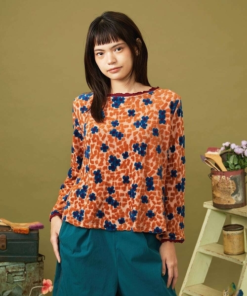 Jocomomola(ホコモモラ)の「【日本製】Estampa フラワーモチーフジャカードカットソー(Tシャツ/カットソー・レディース・グリーン/オレンジ系その他・40)」の1枚目の写真