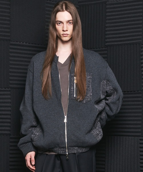 MAISON SPECIAL（メゾンスペシャル）の「《UNISEX》異素材ドッキングプライムオーバークルーネックニットブルゾン/Mixed Materials Docking Prime-Over Crew Neck Knit Sweater Blouson【MAISON SPECIAL/メゾンスペシャル】（カーディガン/ボレロ・メンズ・グレイッシュベージュ/チャコールグレー/ブラック・0/2/1）」の3枚目の写真